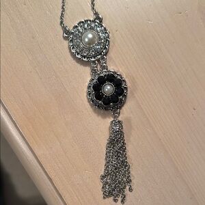 Elegant Silver and Pearl Necklace